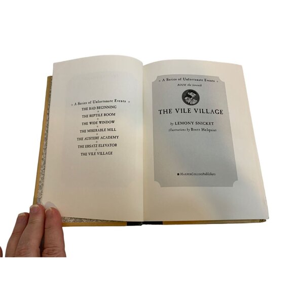 Series of Unfortunate Events The Vile Village Lemony Snicket Hardcover 2001 - Picture 3 of 11